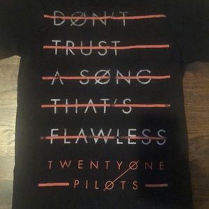 Twenty One Pilots T-shirt
